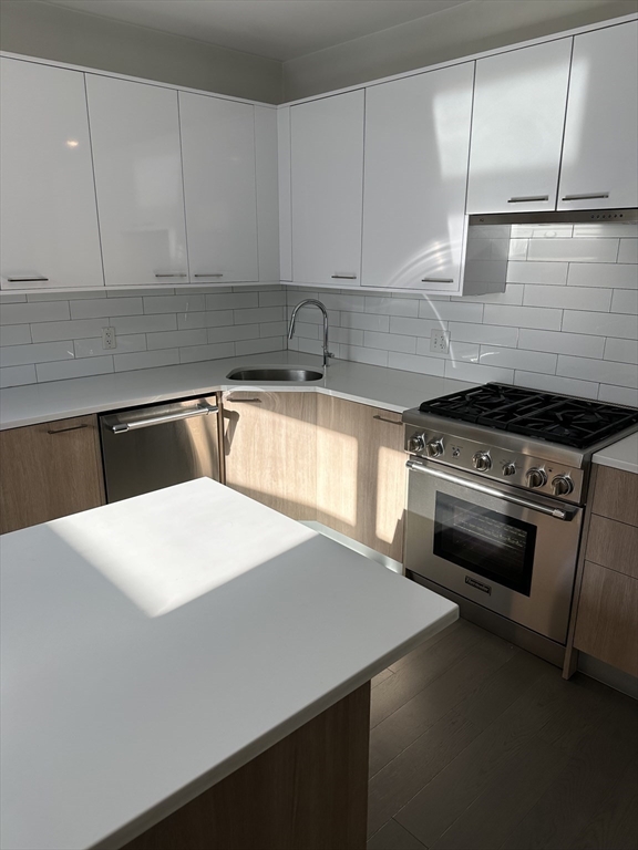 410 West Broadway # 201