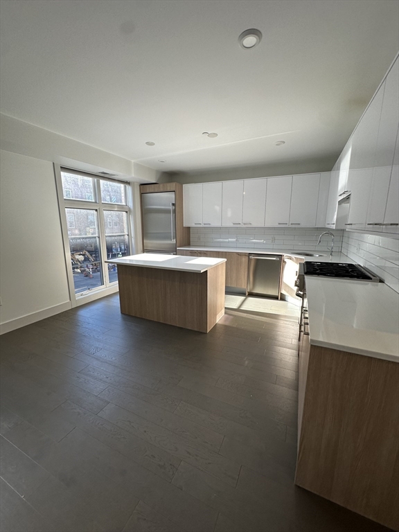 410 West Broadway # 201