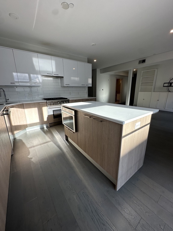 410 West Broadway # 201