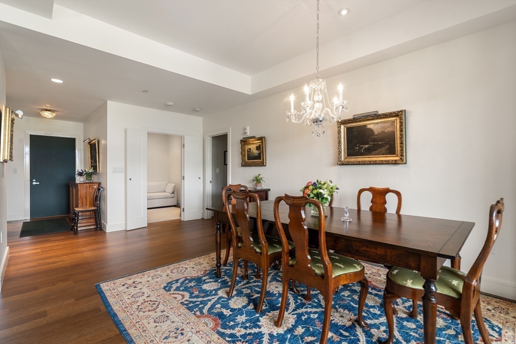 2400 Beacon St # 211