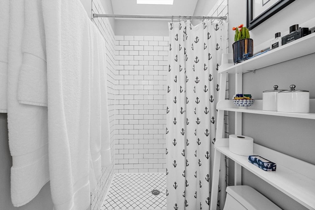 9 Dyer St Unit: UD