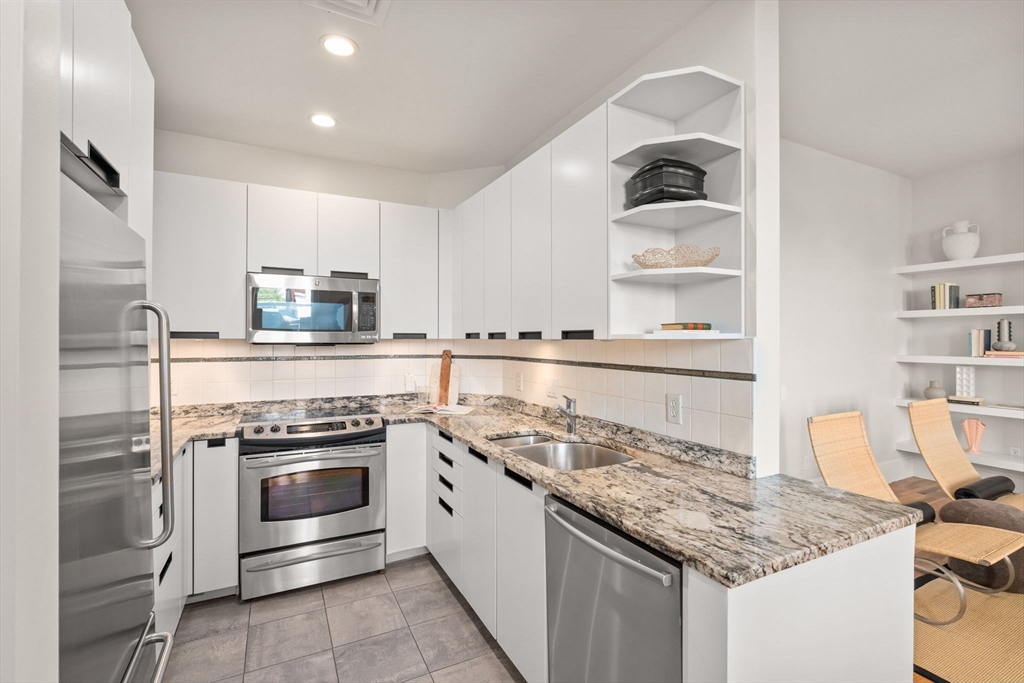 38 Hancock St # 6