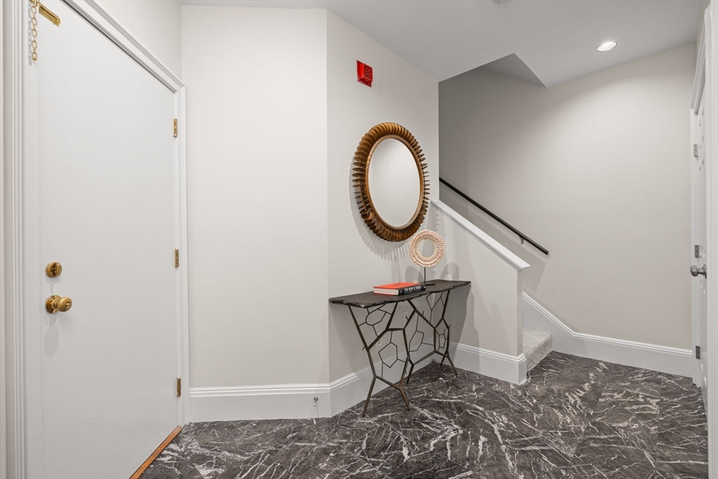38 Hancock St # 6