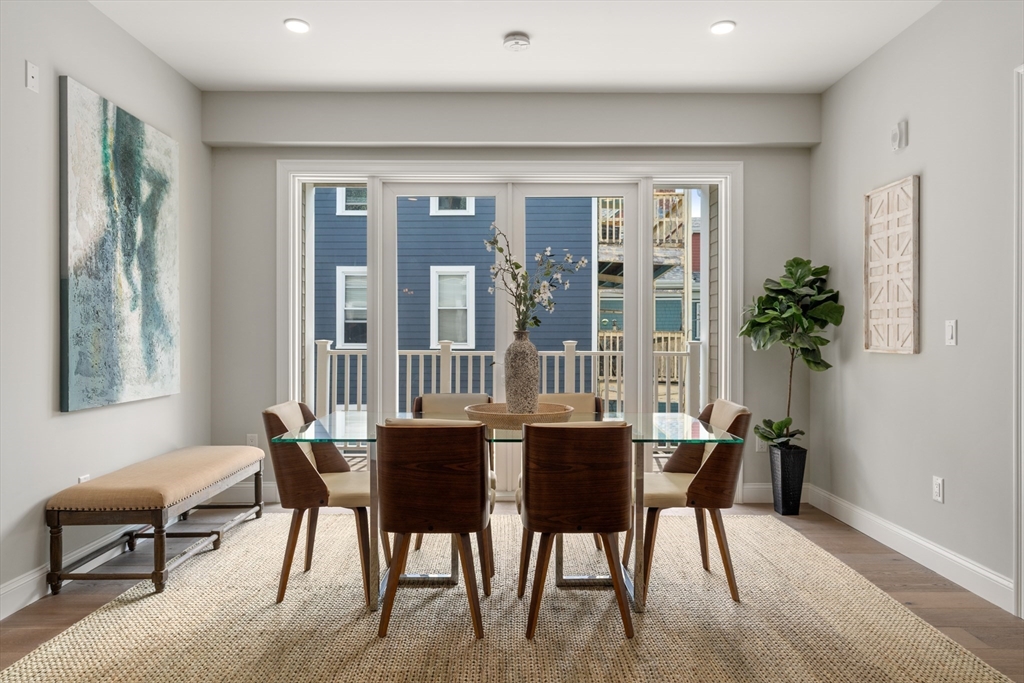 54 Pleasant Street # 4