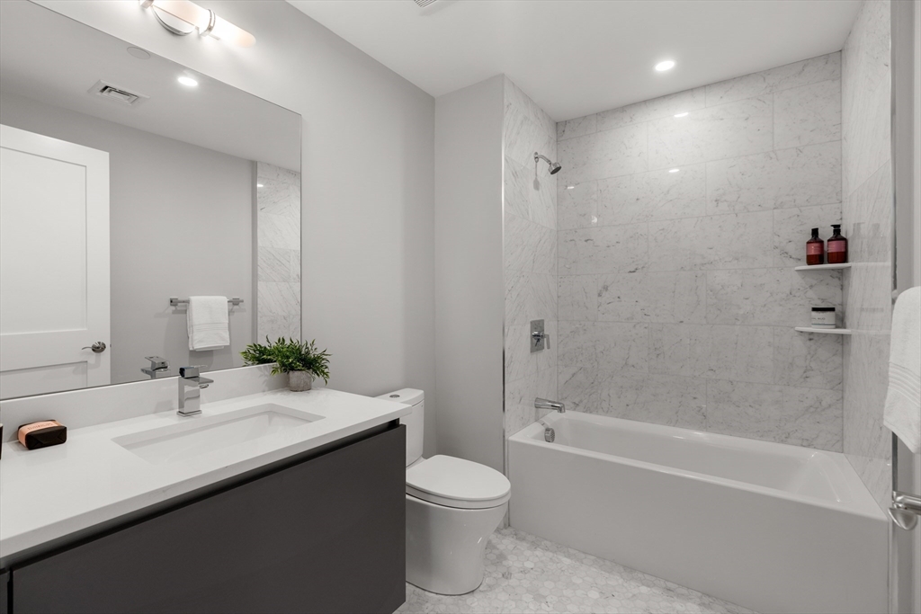 54 Pleasant Street # 4