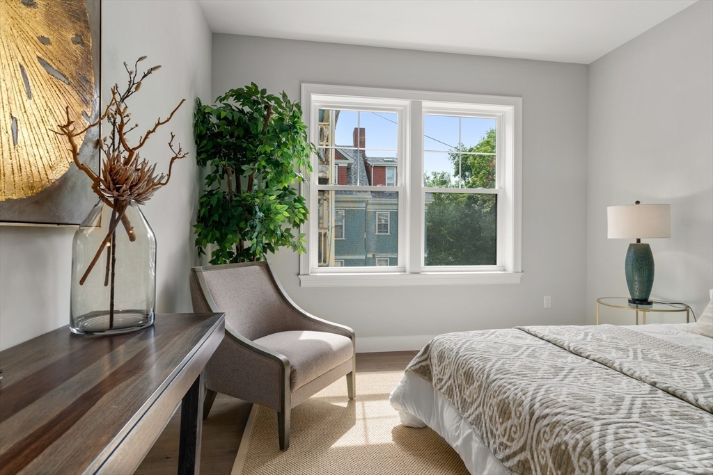 54 Pleasant Street # 4
