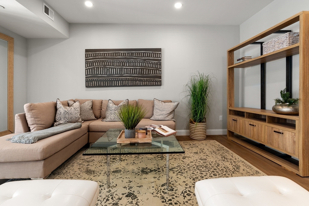 54 Pleasant Street # 4