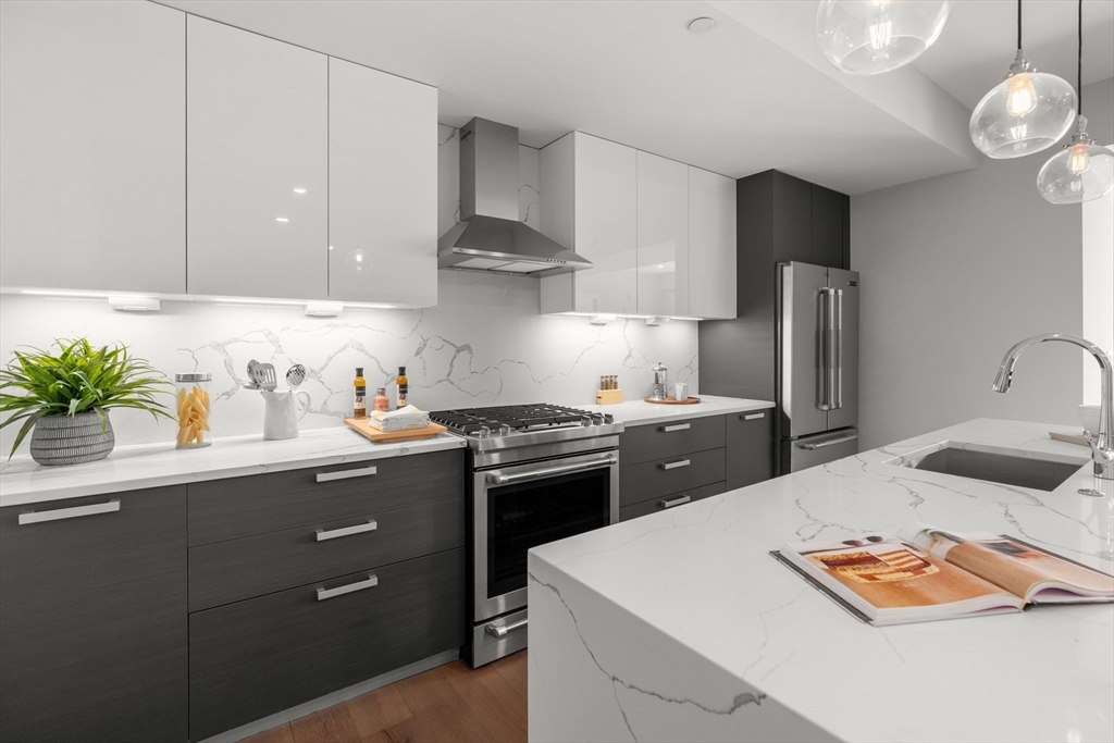 54 Pleasant Street # 4