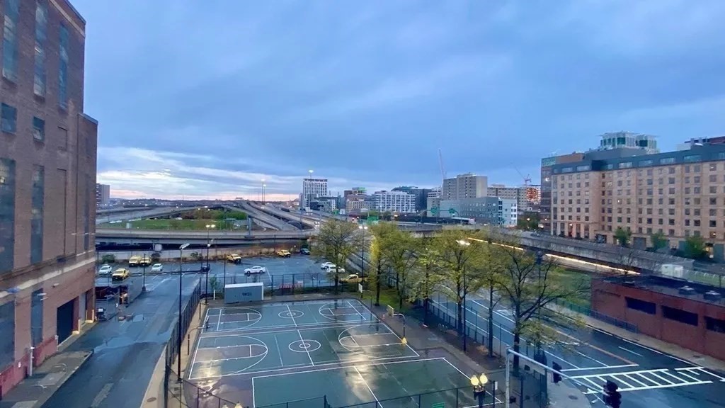 210 Lincoln St # 504