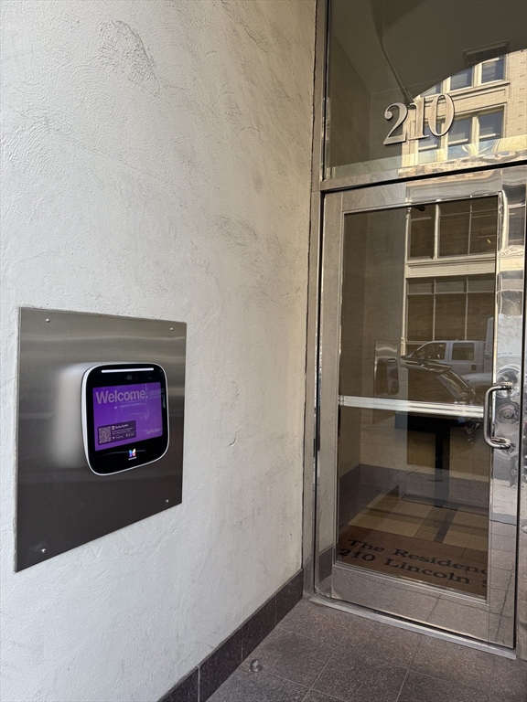 210 Lincoln St # 504