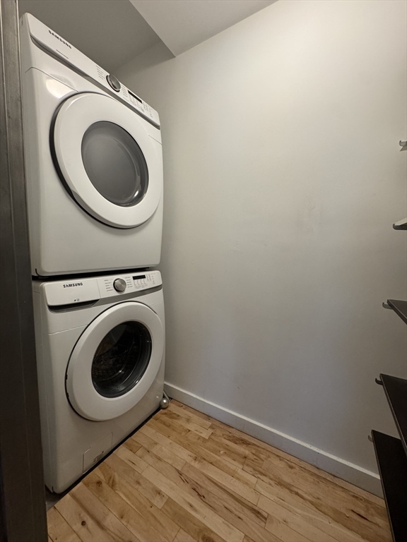 210 Lincoln St # 504