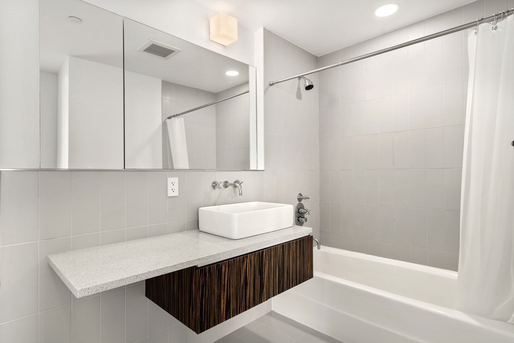 141 Dorchester Ave # 806
