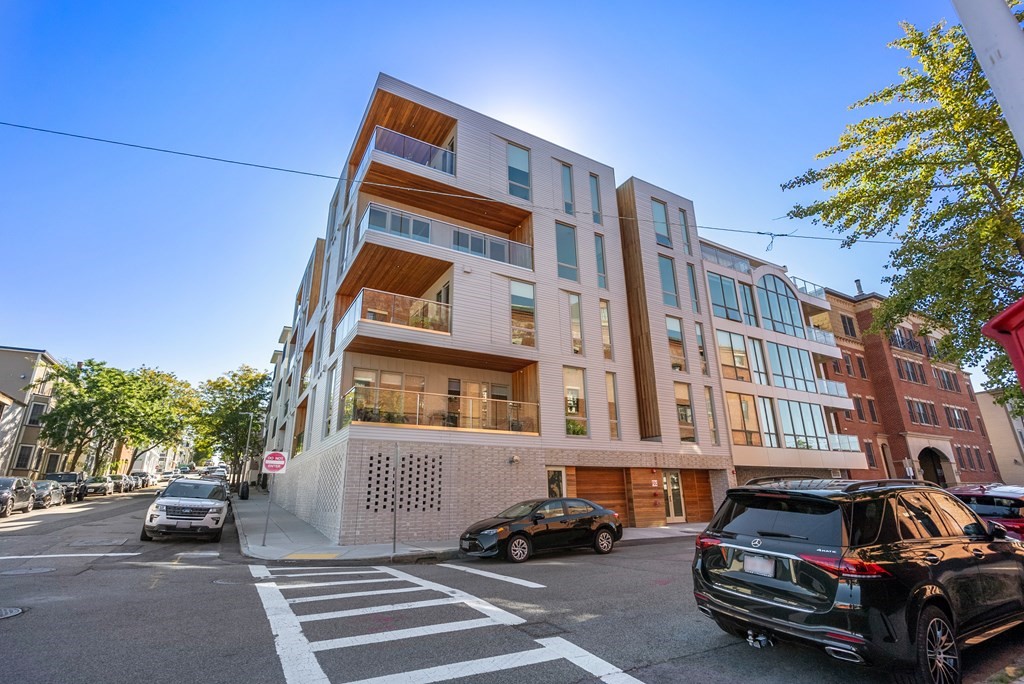 537 E 2nd St # 101