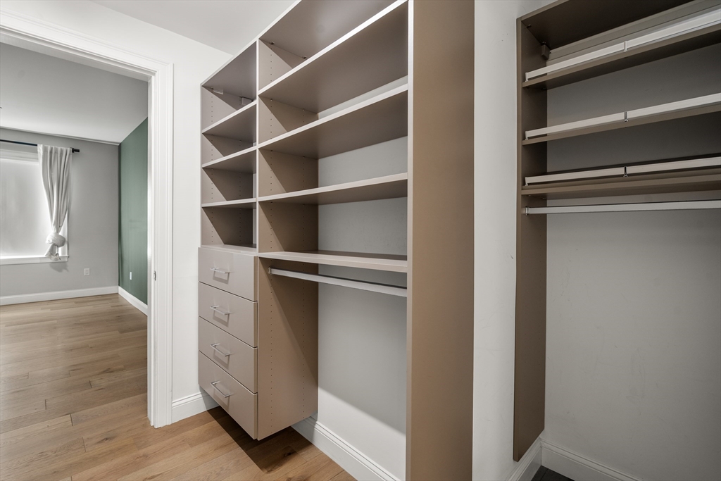 54 Pleasant Street # 04