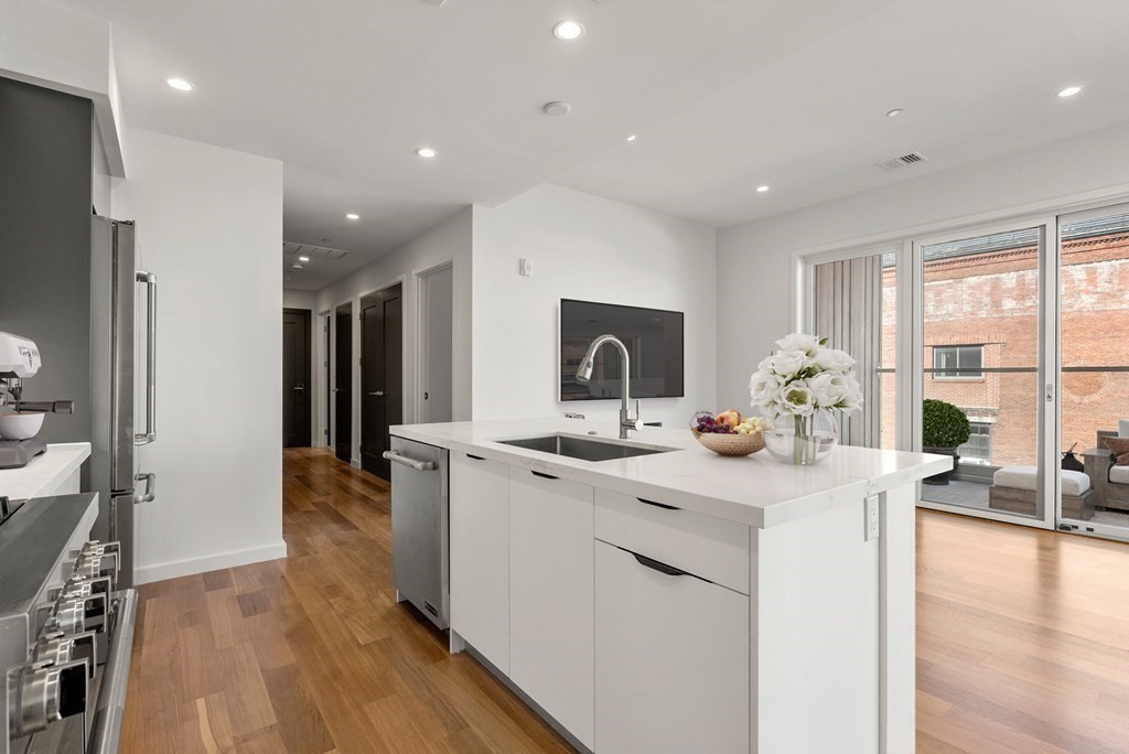 537 E 2nd St # 101, Boston Unit: 101