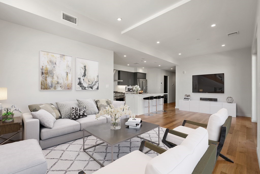 537 E 2nd St # 101, Boston Unit: 101