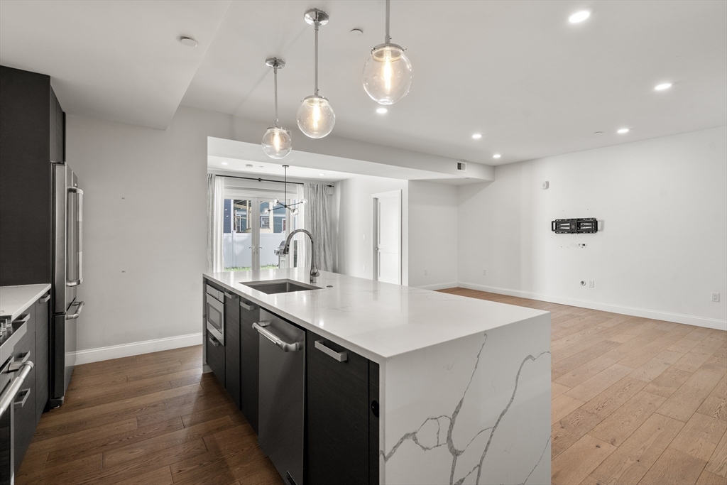 54 Pleasant Street # 4