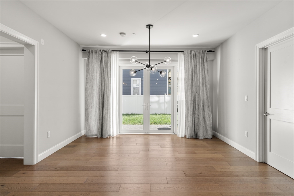 54 Pleasant Street # 4