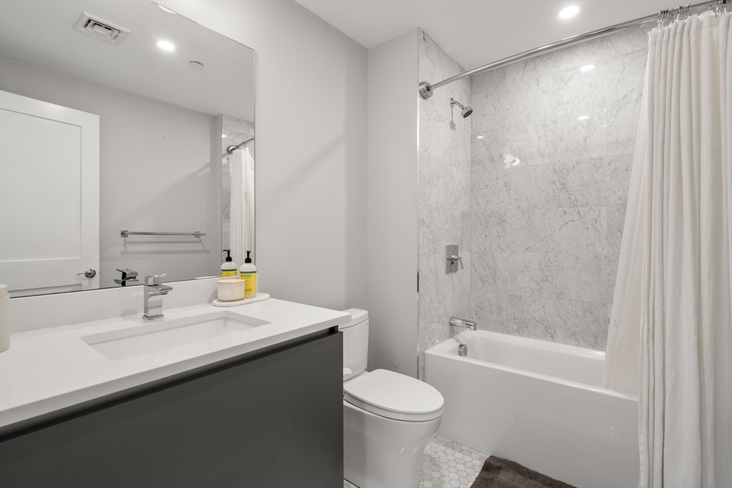 54 Pleasant Street # 4