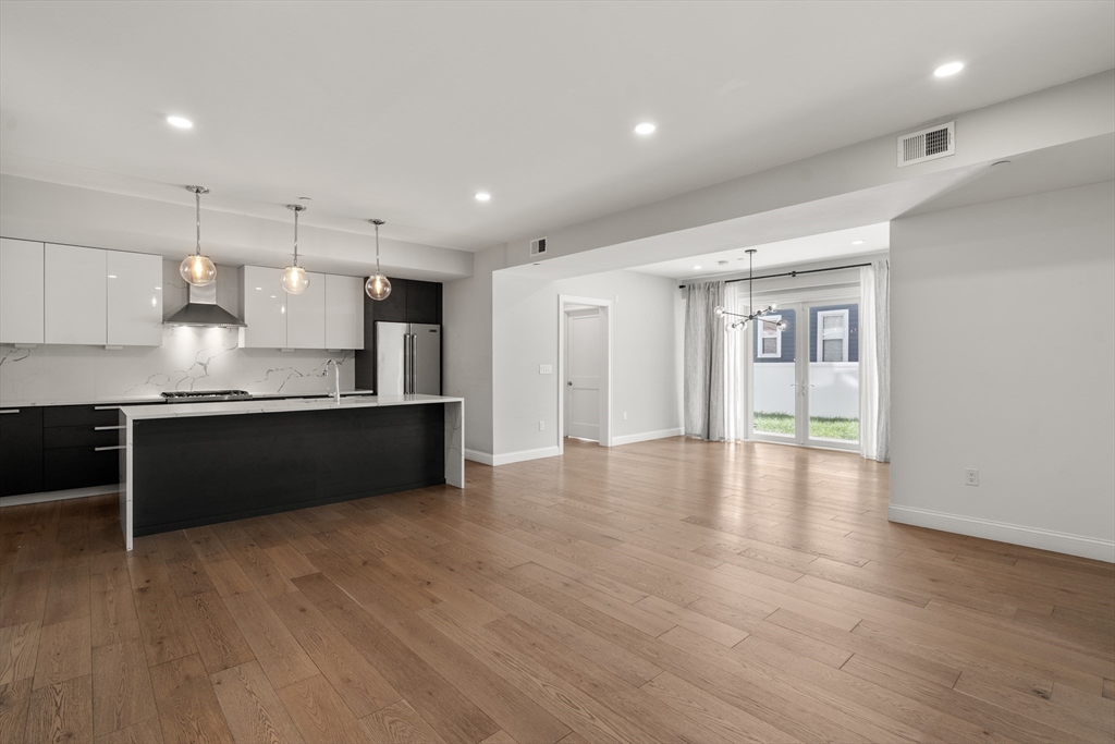 54 Pleasant Street # 4