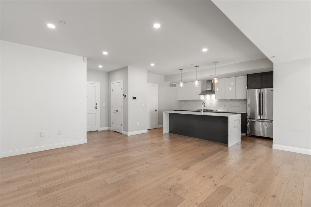 54 Pleasant Street # 4