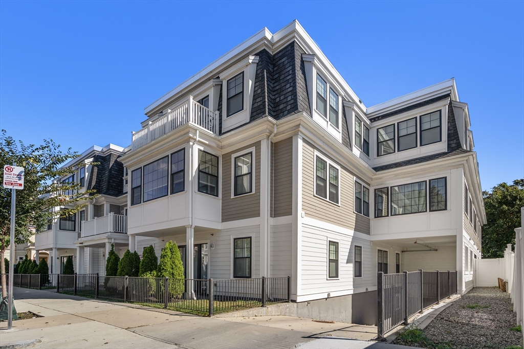 54 Pleasant Street # 4