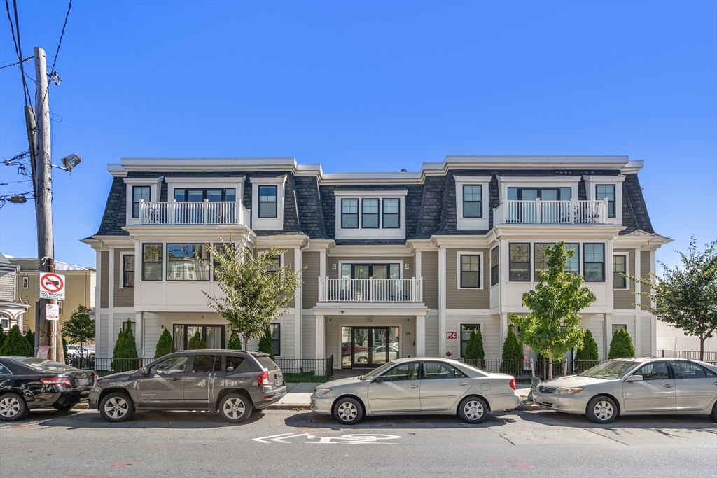 54 Pleasant Street # 4