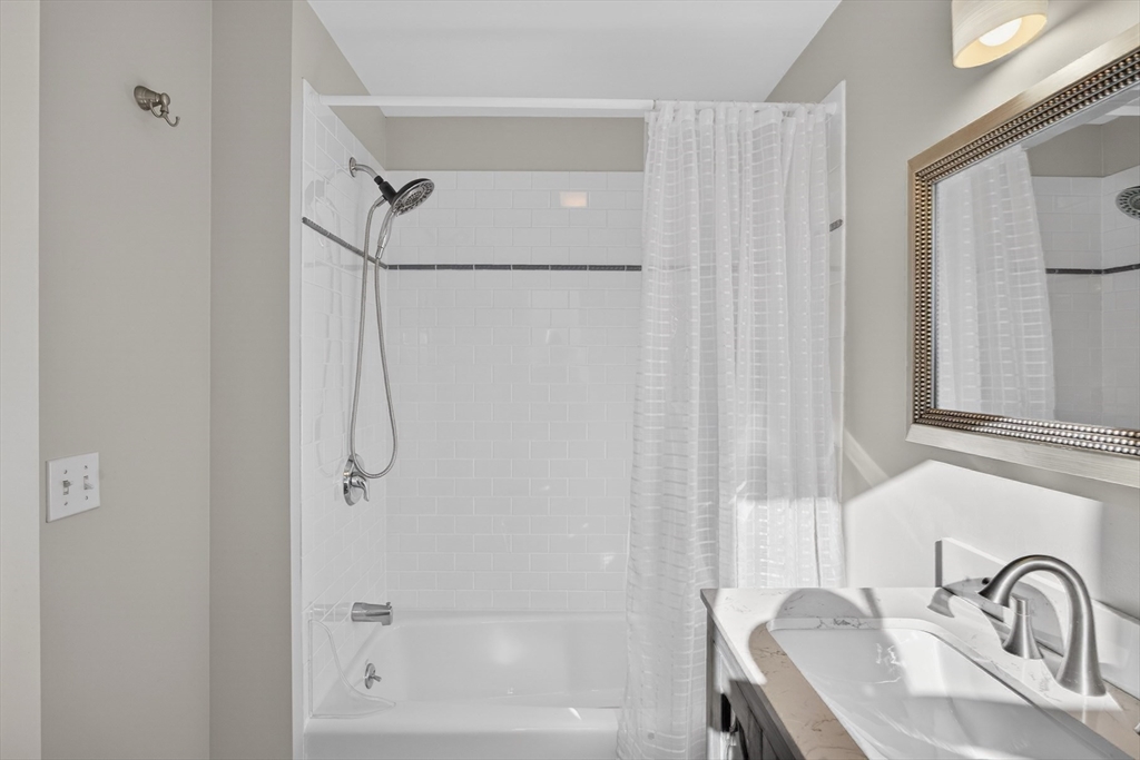 16 Conwell Street Unit 3