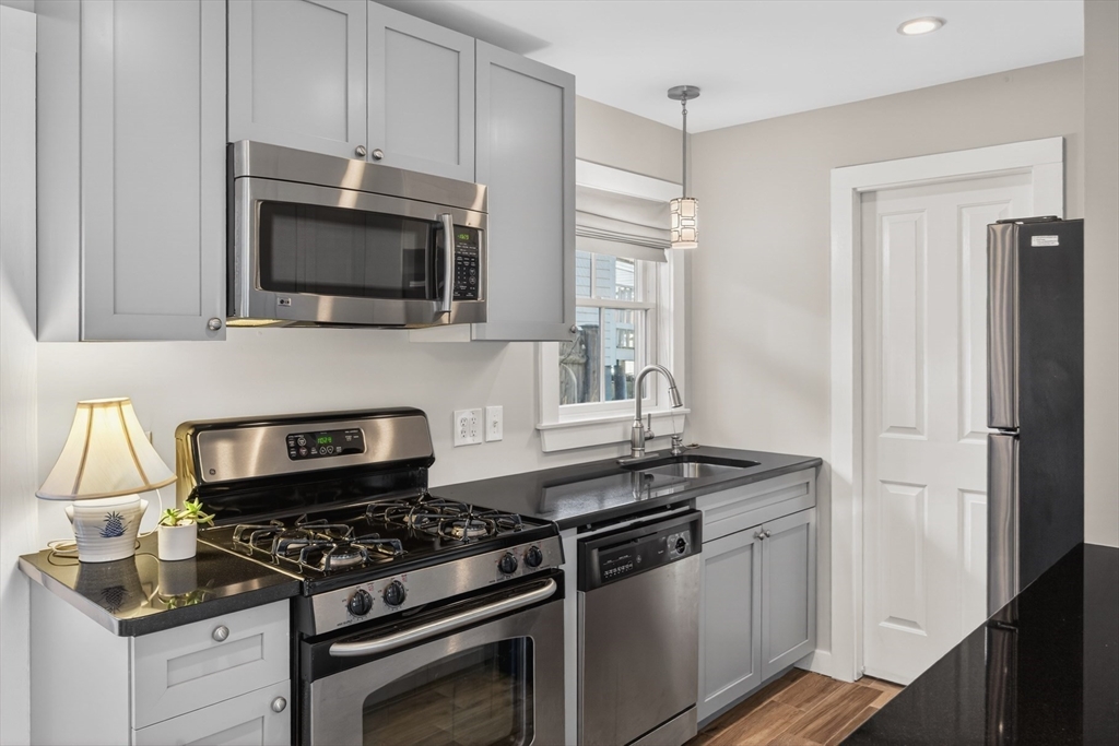 16 Conwell Street Unit 3