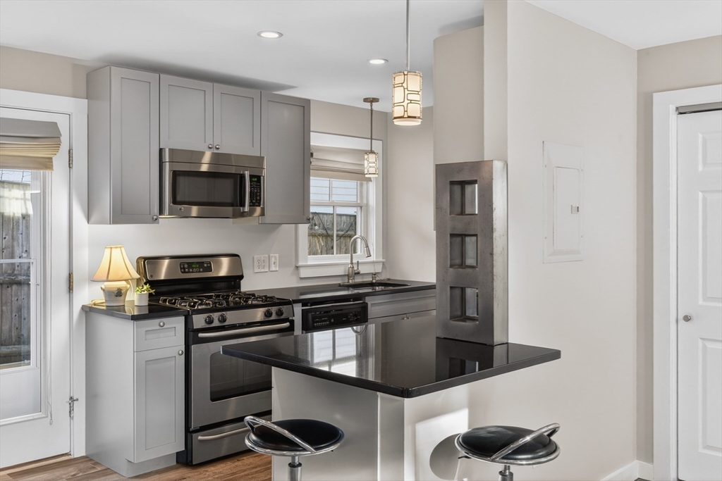 16 Conwell Street Unit 3