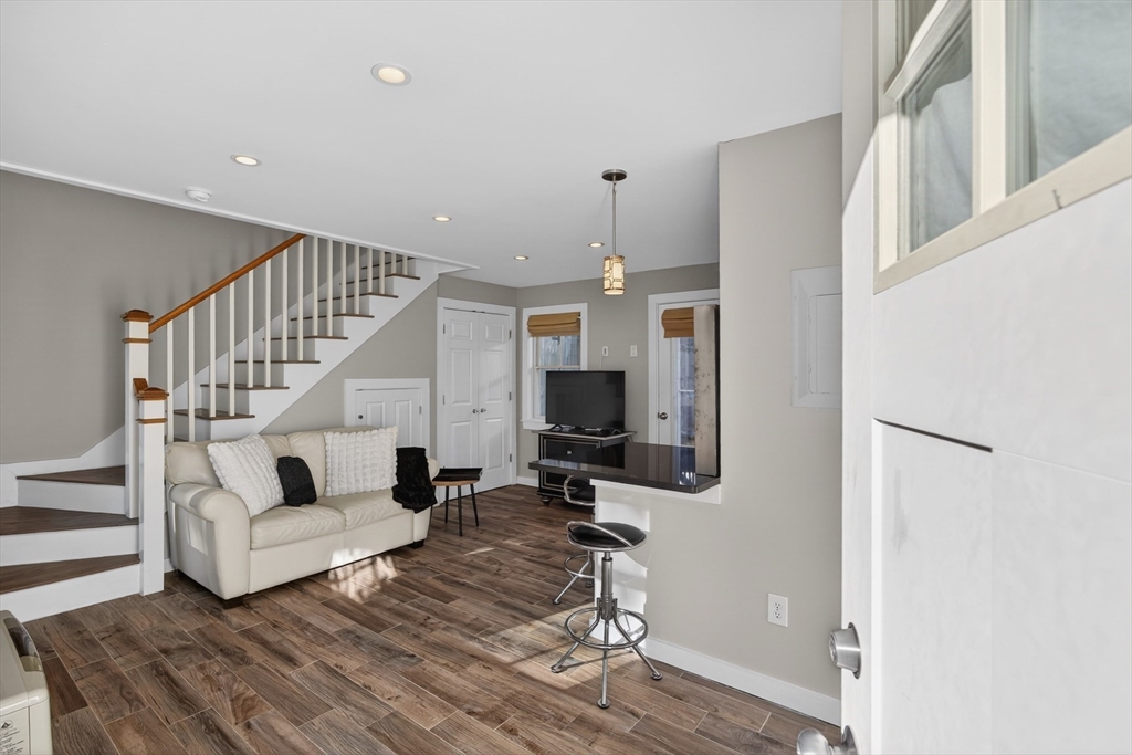 16 Conwell Street Unit 3