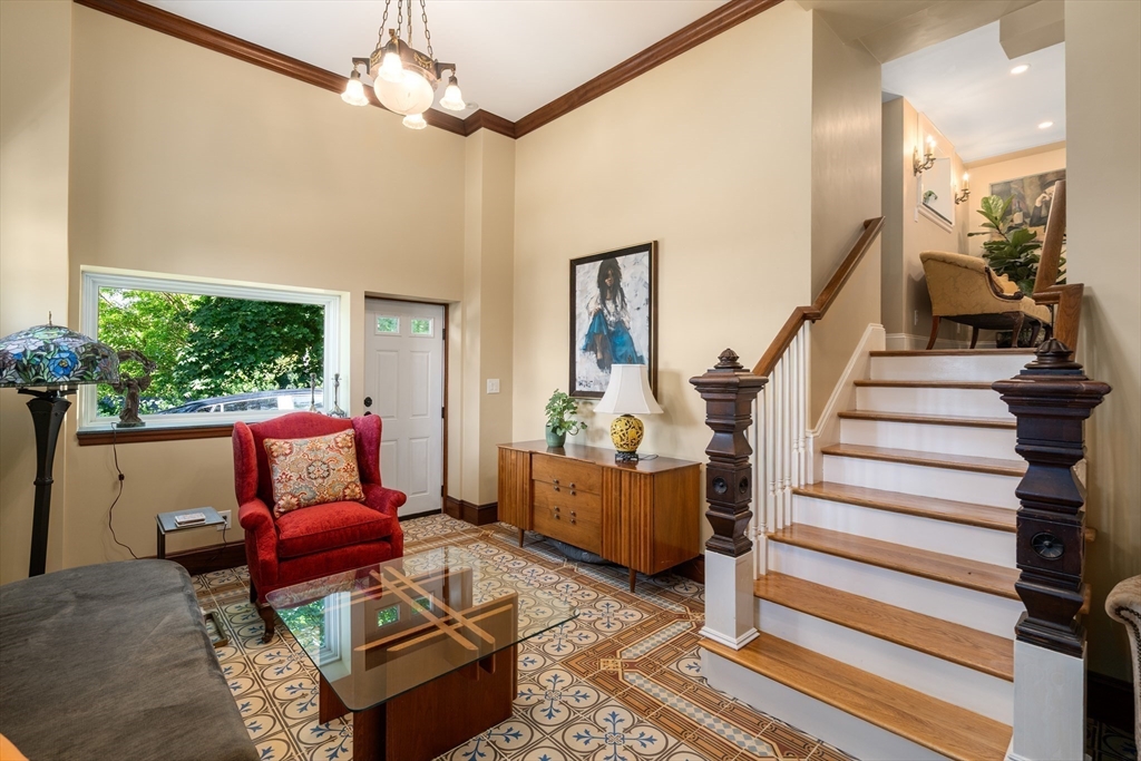 63 Crabtree Rd