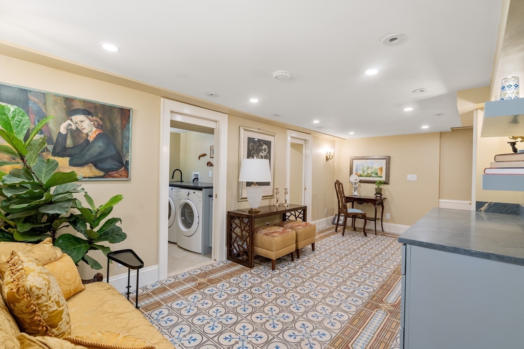 63 Crabtree Rd