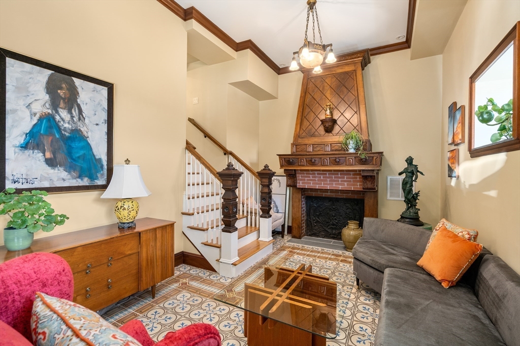 63 Crabtree Rd