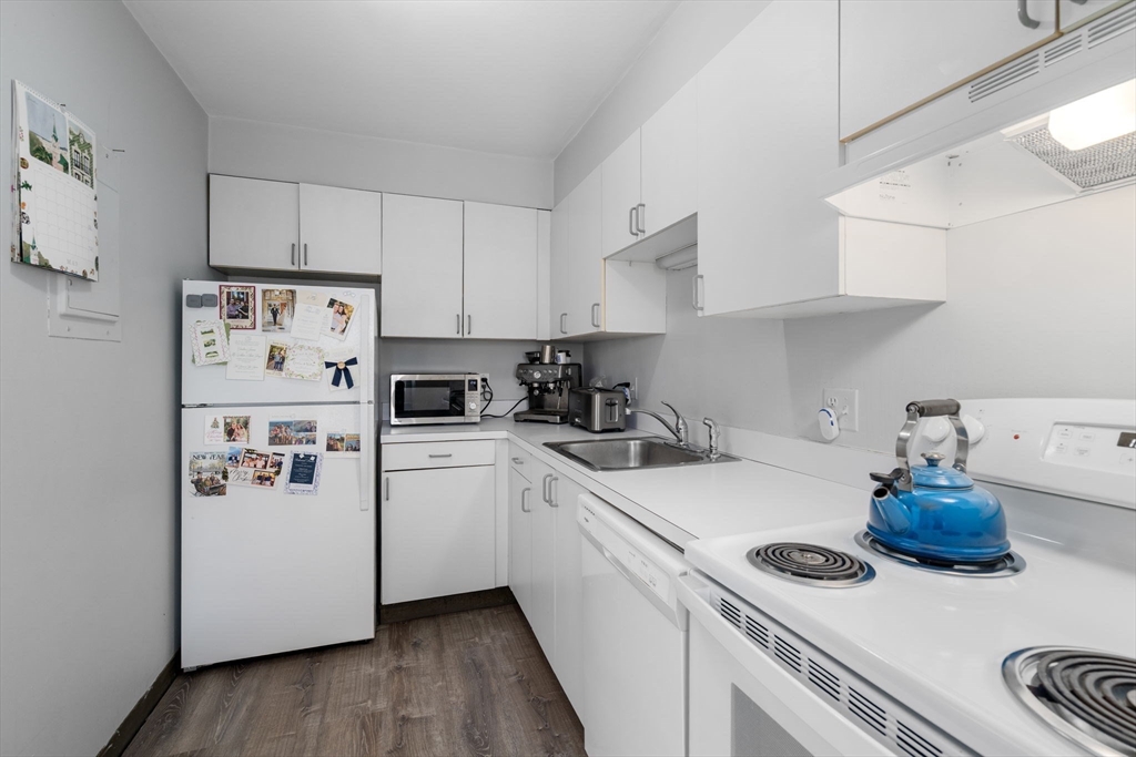 48 Dwight St # 5
