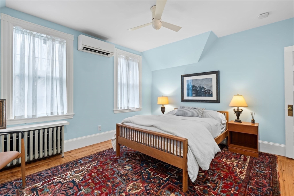 10 Dewolf St # 2