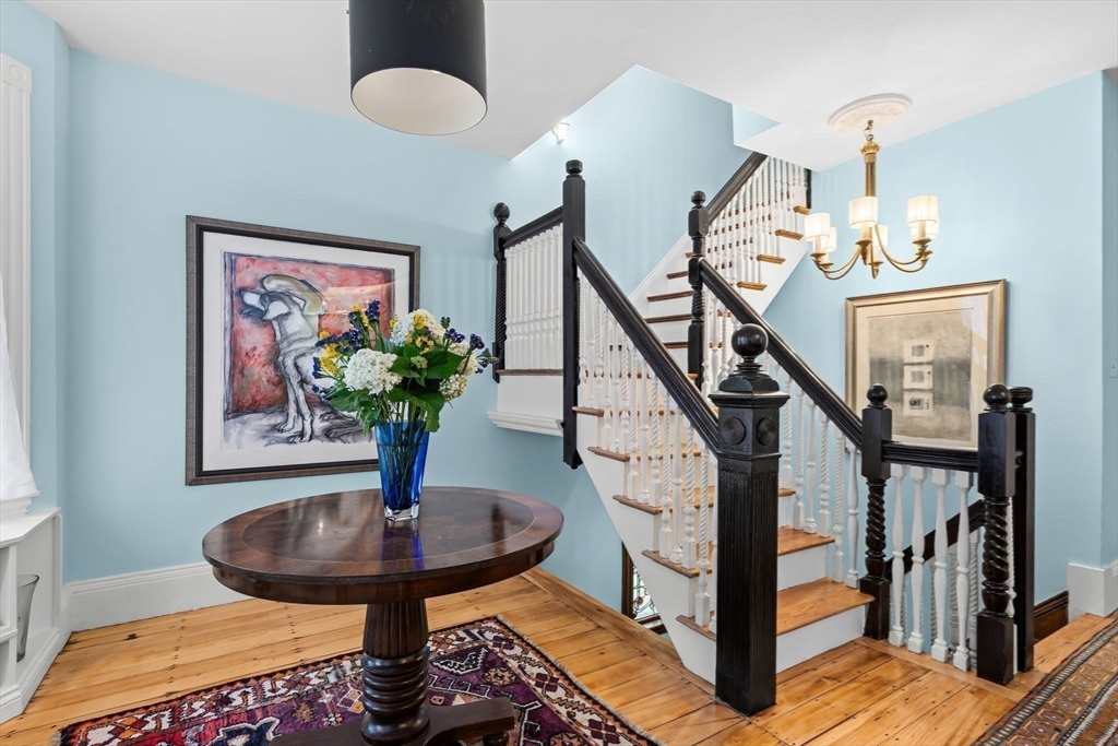 10 Dewolf St # 2