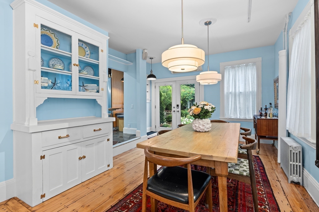 10 Dewolf St # 2