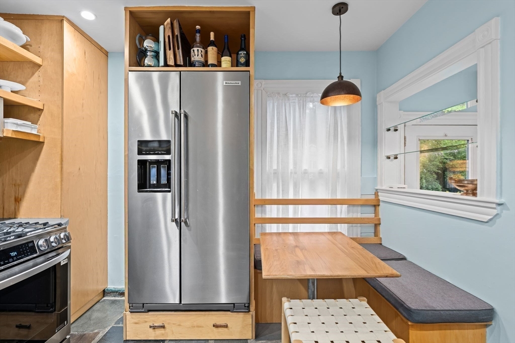 10 Dewolf St # 2