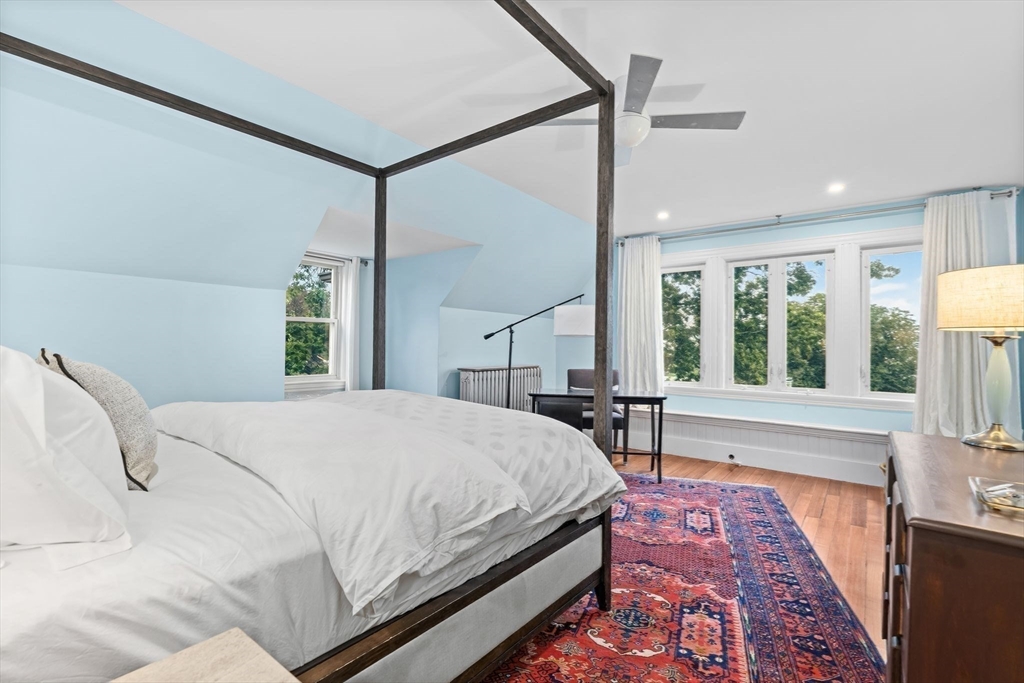10 Dewolf St # 2
