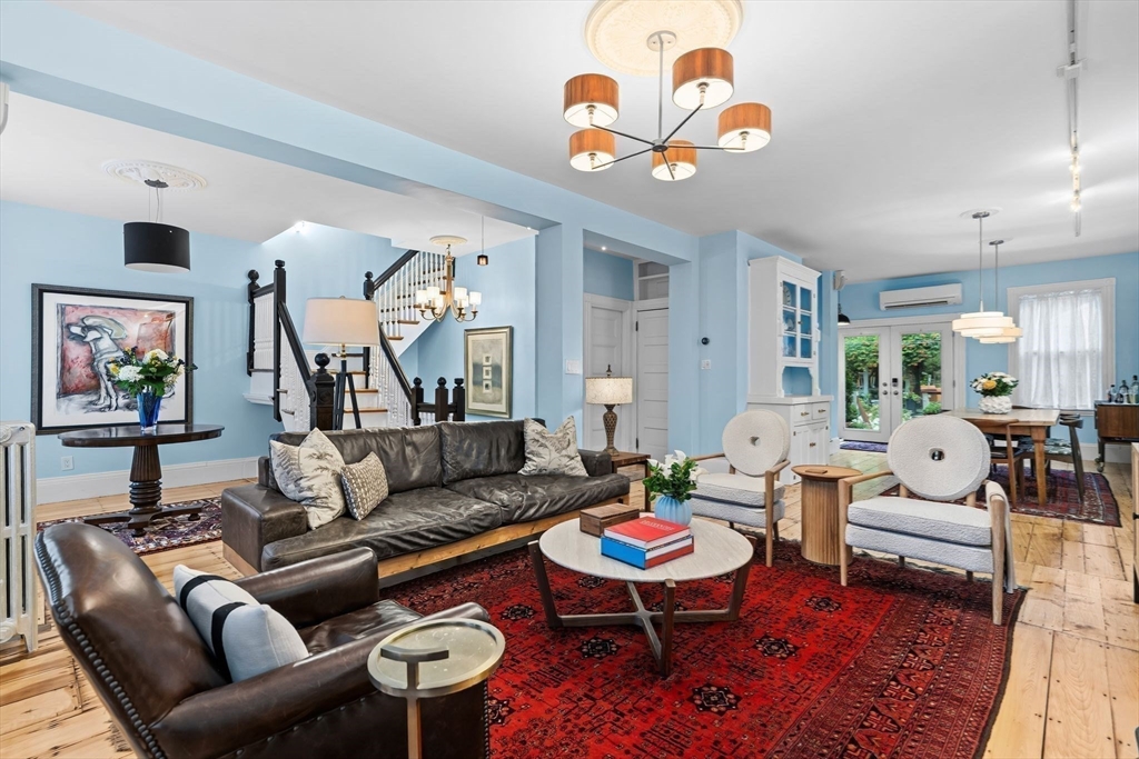 10 Dewolf St # 2
