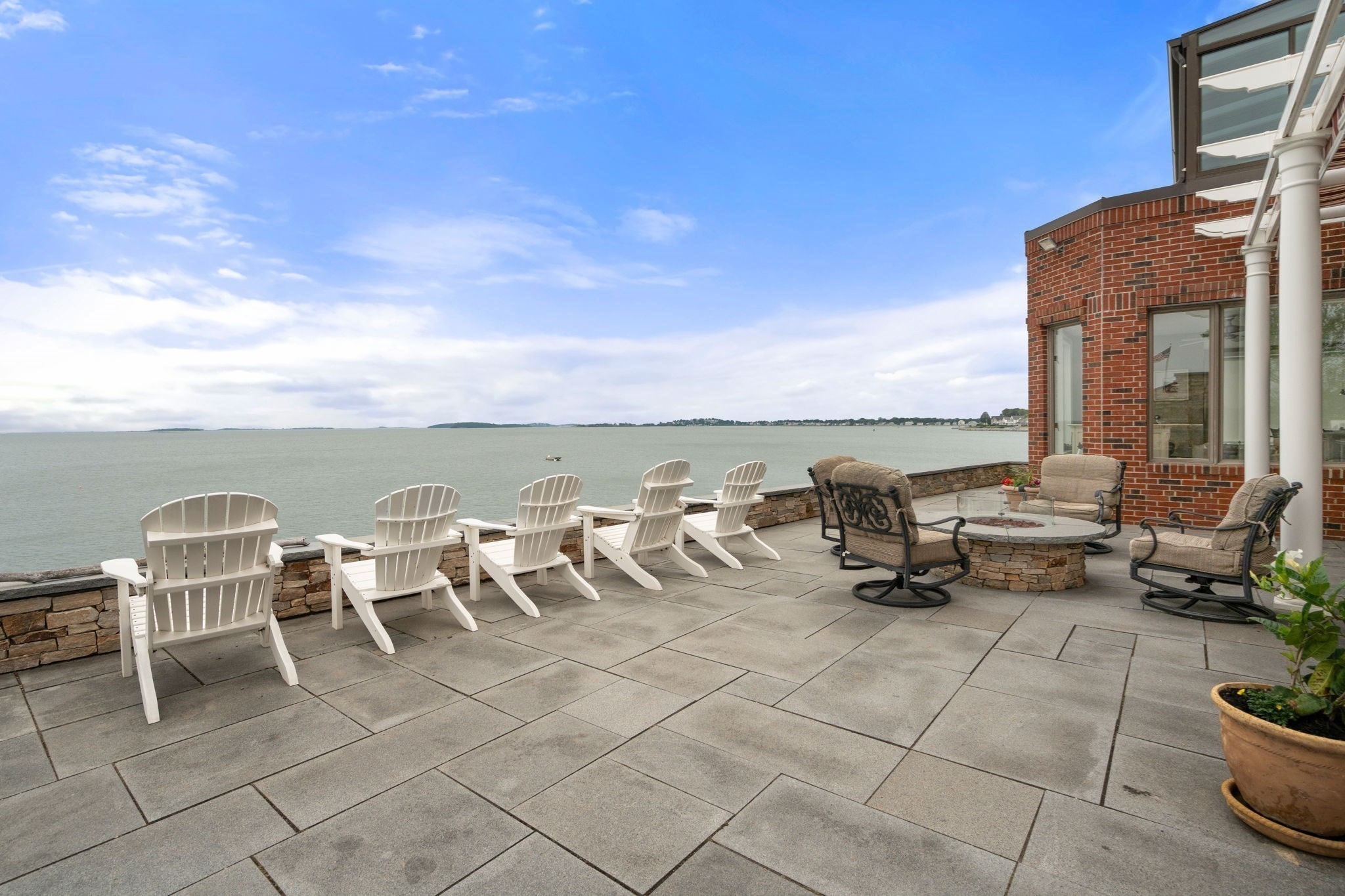 128 Shore Ave