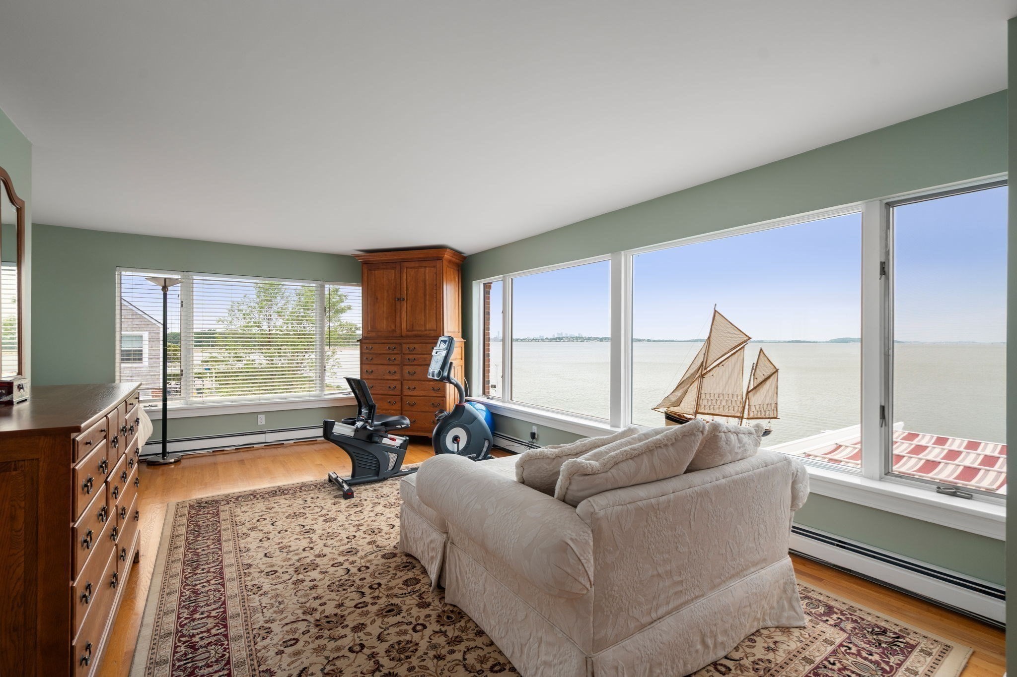 128 Shore Ave