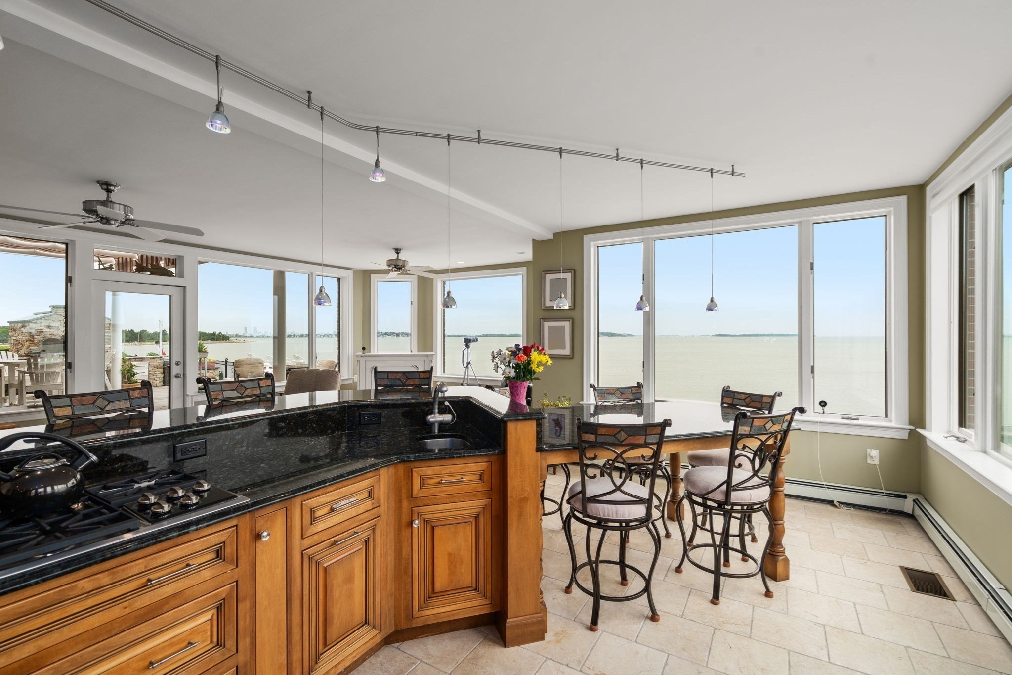 128 Shore Ave