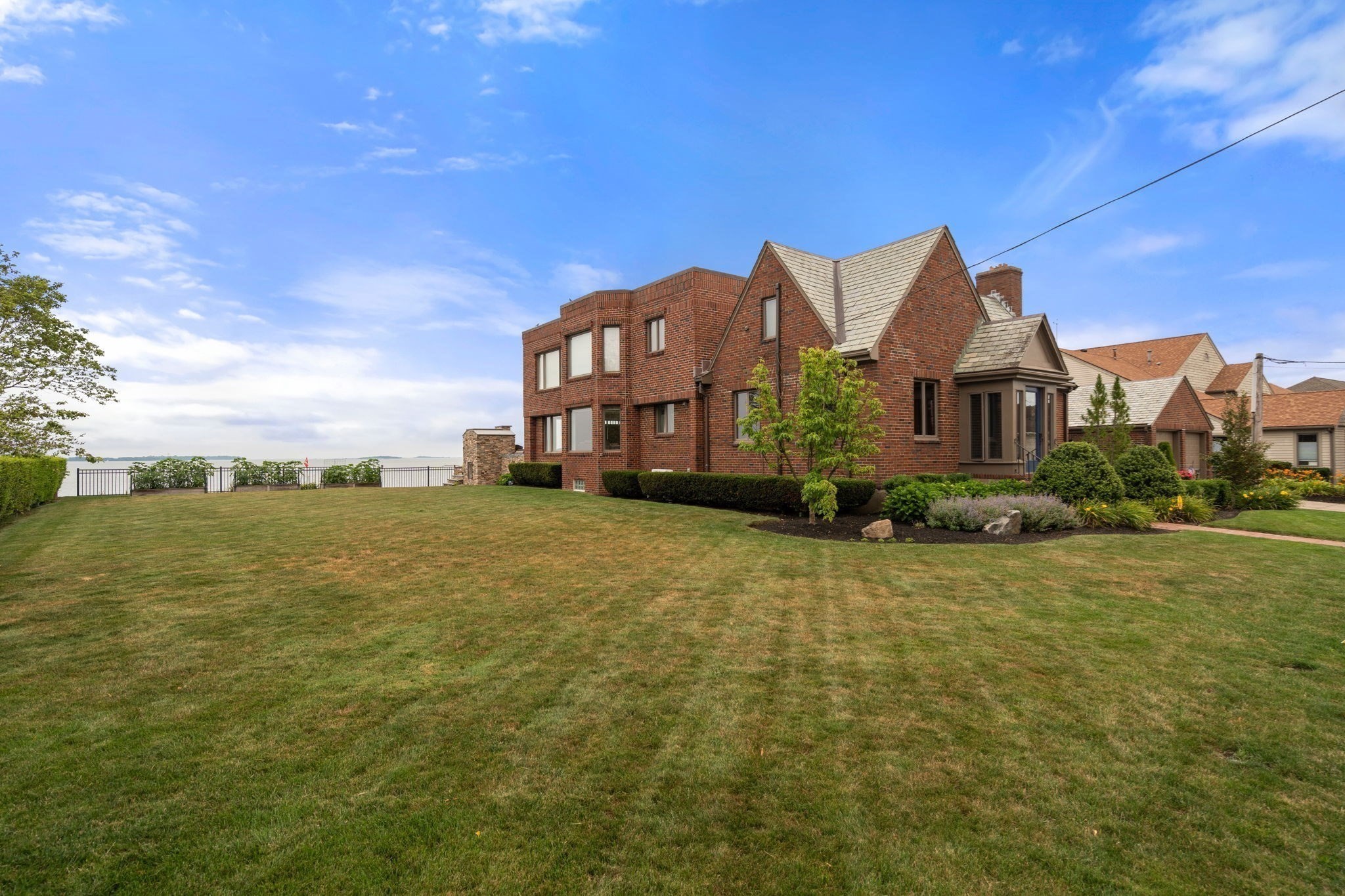 128 Shore Ave