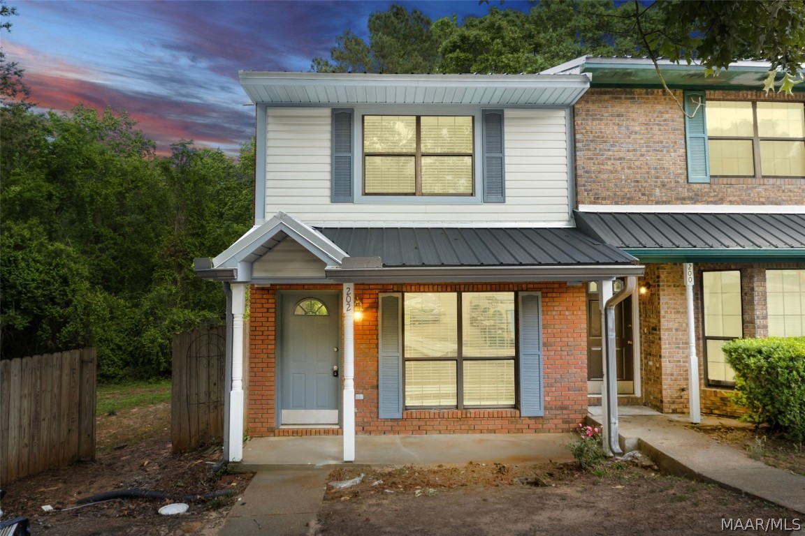 202 Lakeview Drive