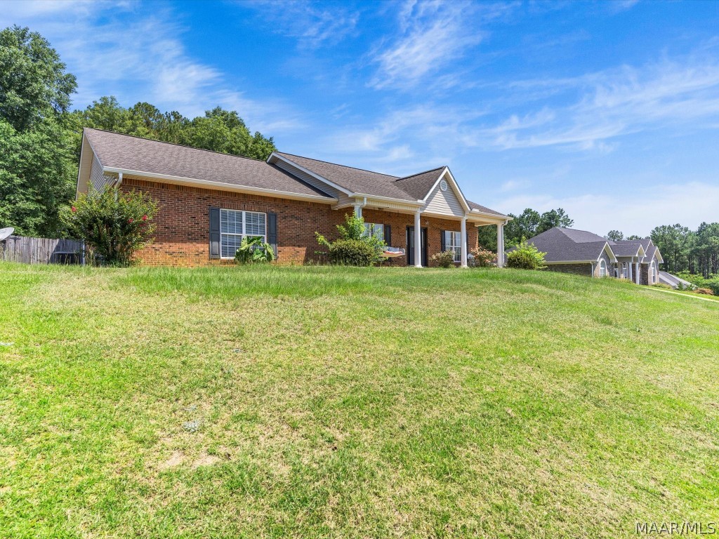 183 COUNTY ROAD 166 Road
