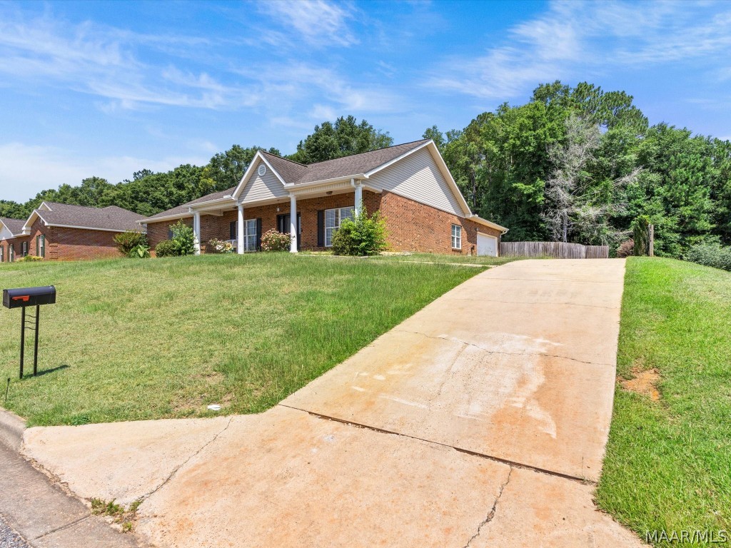 183 COUNTY ROAD 166 Road
