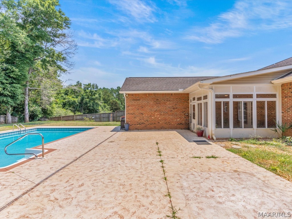 183 COUNTY ROAD 166 Road