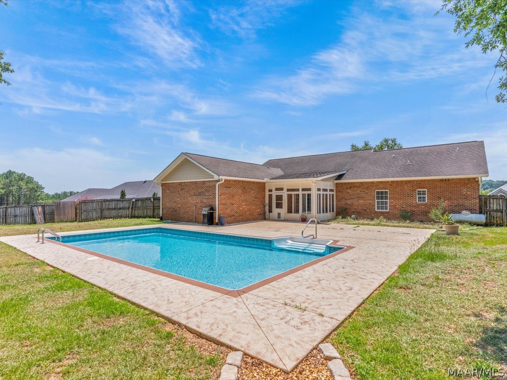 183 COUNTY ROAD 166 Road